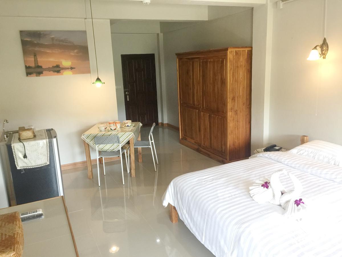 Baan Bangrak Residence Trang Exteriör bild