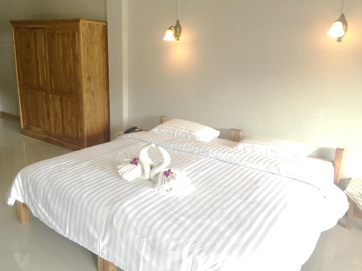 Baan Bangrak Residence Trang Exteriör bild